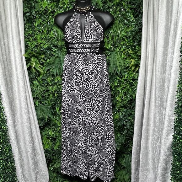 FASHION NOVA Jumpsuit Women Large Black Pants Sleeveless Wide Leg Jumper‎ 2767 - Picture 2 of 9